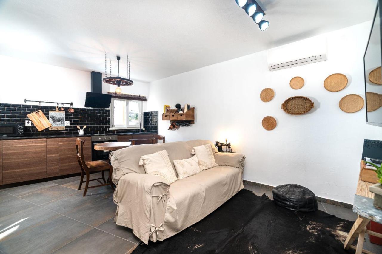 Casa Estabulo- Cozy Rustic Farmhouse Loft Touro Estômbar Екстериор снимка